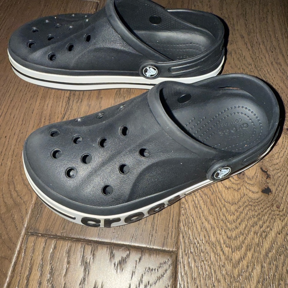 CROCS Kids Black Size 1 - Picture 2 of 8